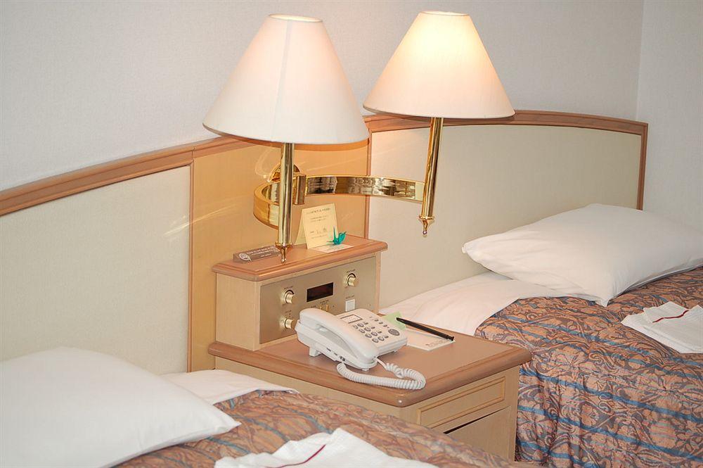 Sunwest Hotel Sasebo Exteriör bild